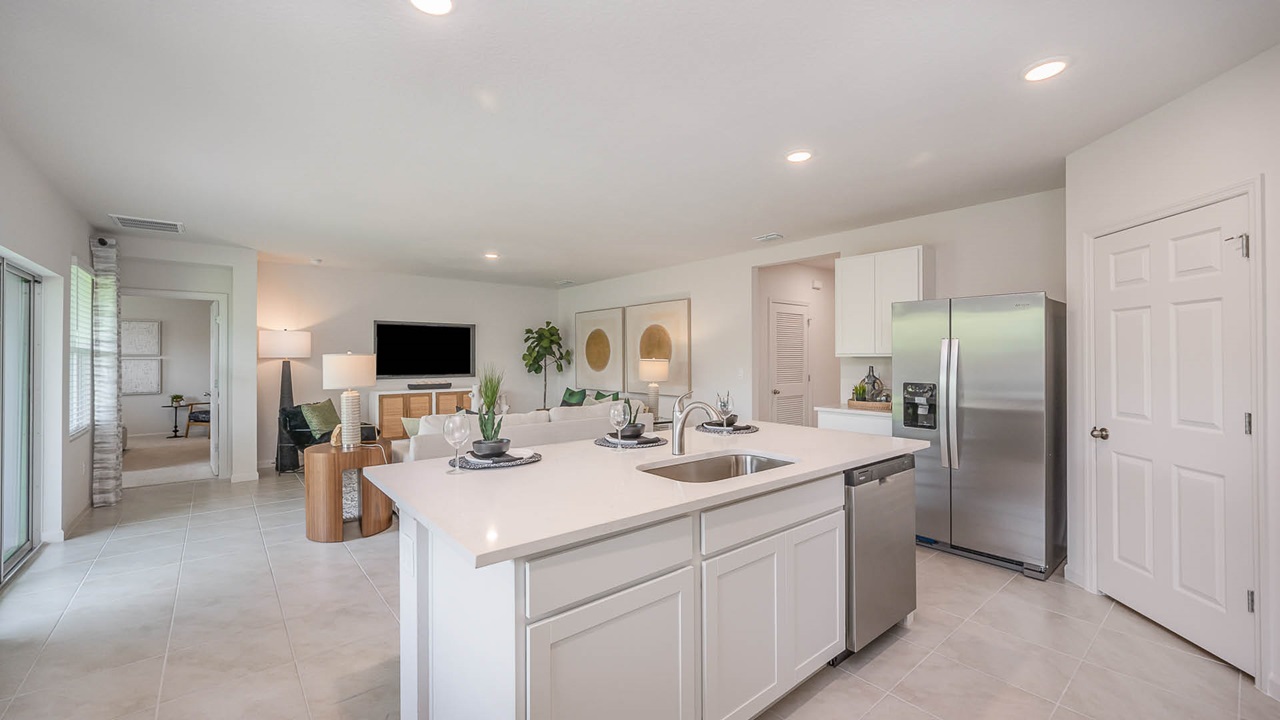 Port St. Lucie Spot Lots - Kitchen 2