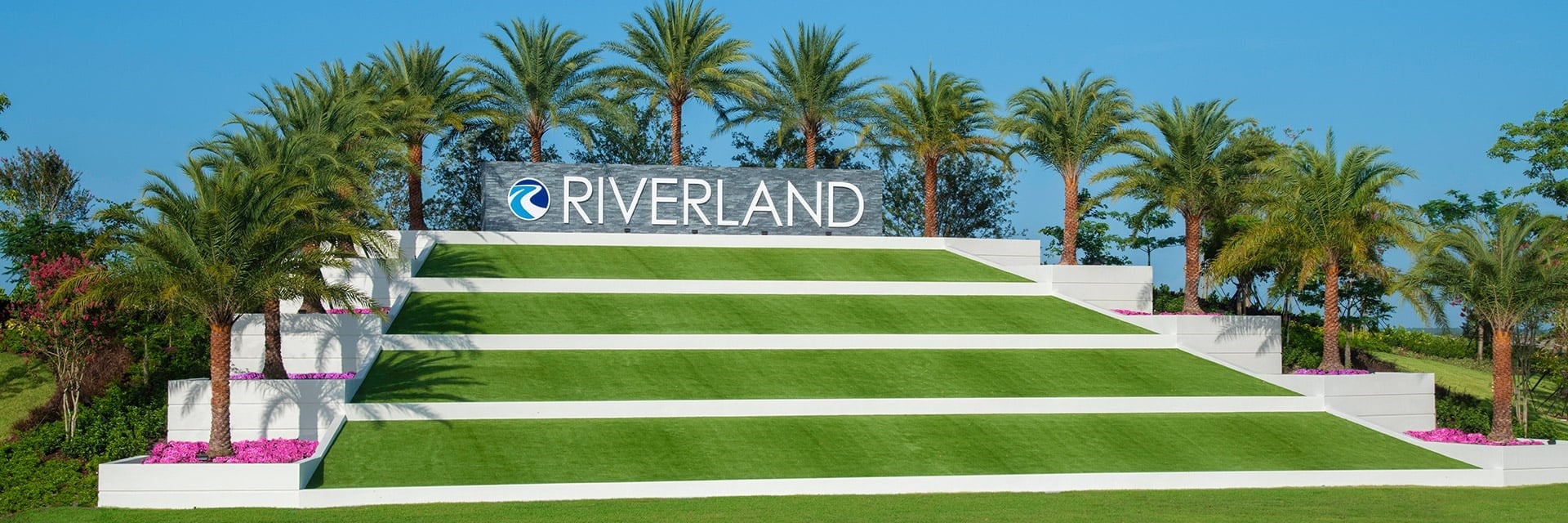 Valencia Vista at Riverland