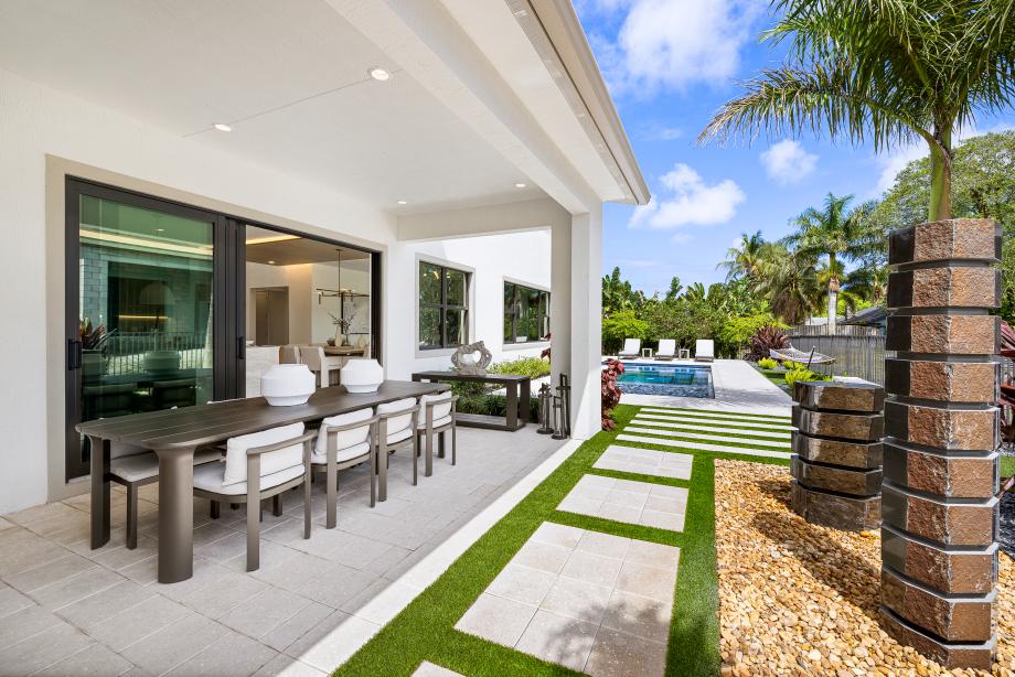 Layton Pointe - Exterior