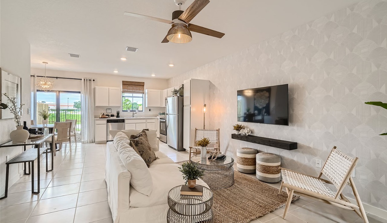 Palm Cay - Living Room