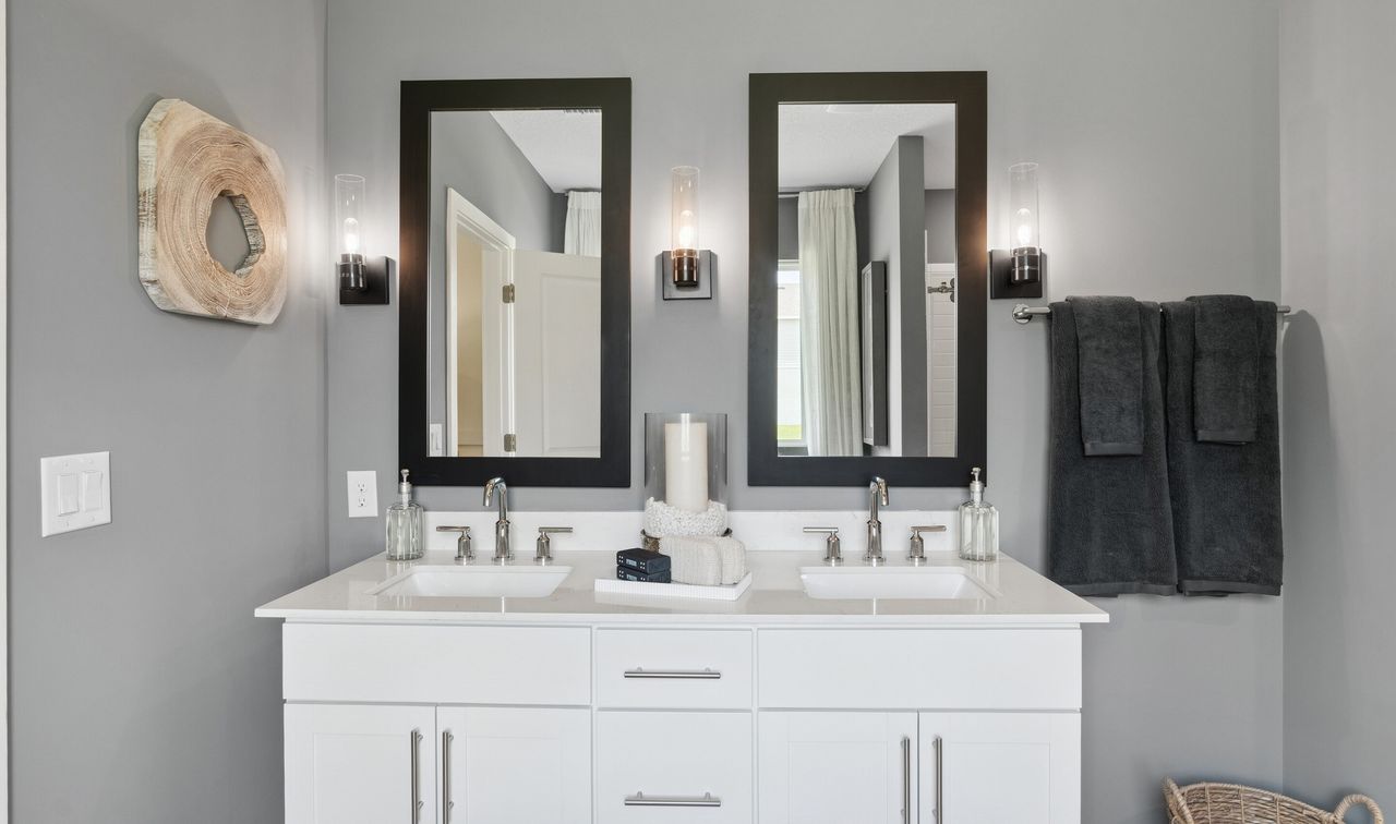 Aspire at Port St. Lucie - Primary Bath