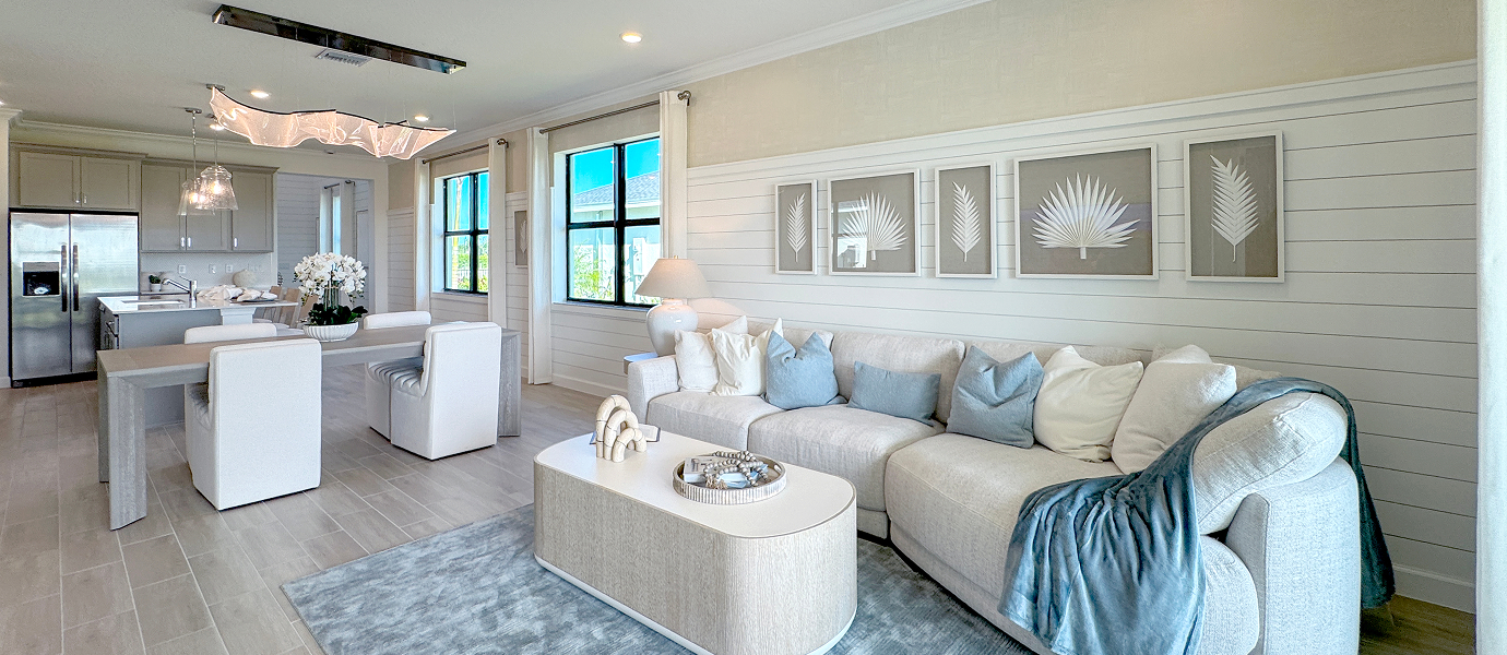 Victoria - Living Room