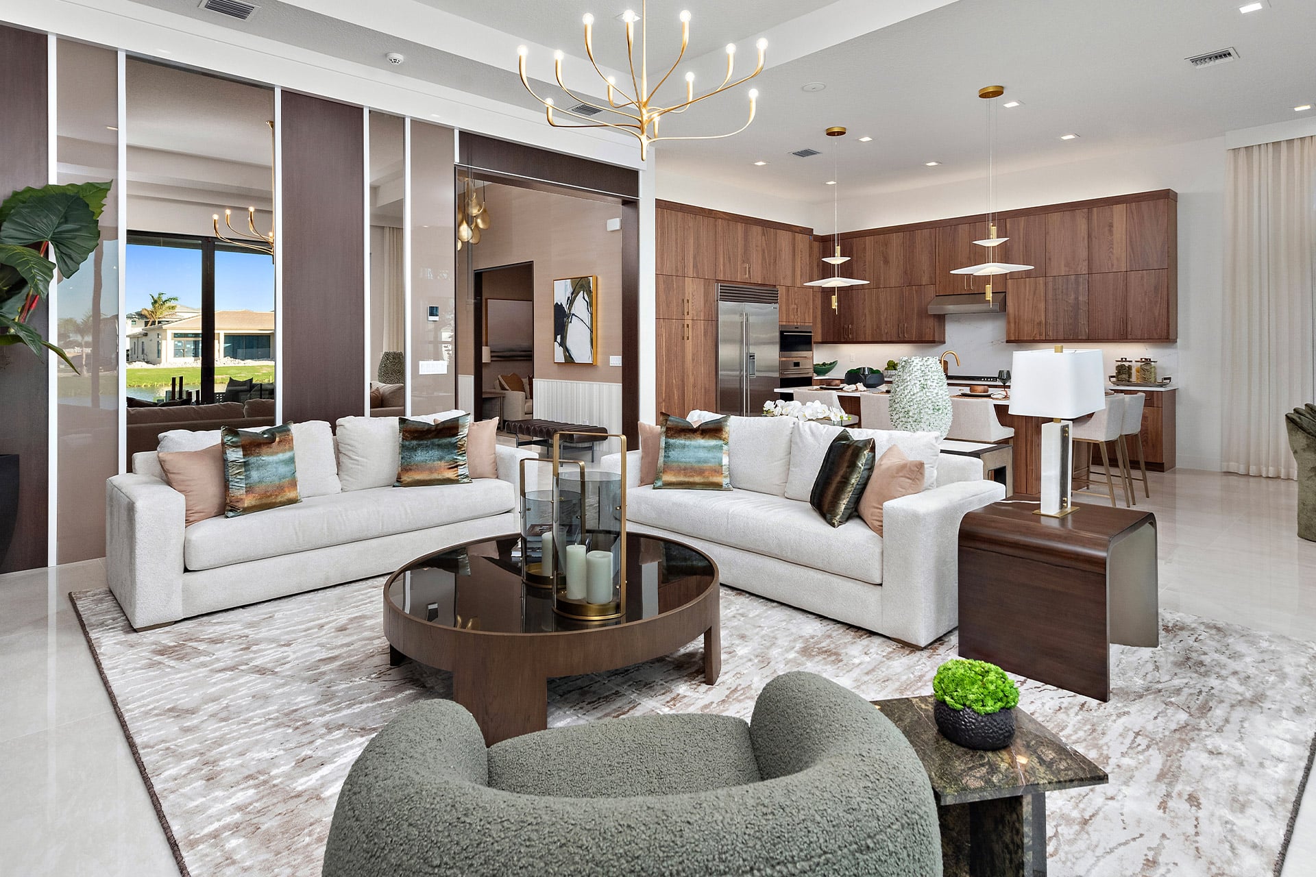 Santo Grand - Great Room & Kitchen