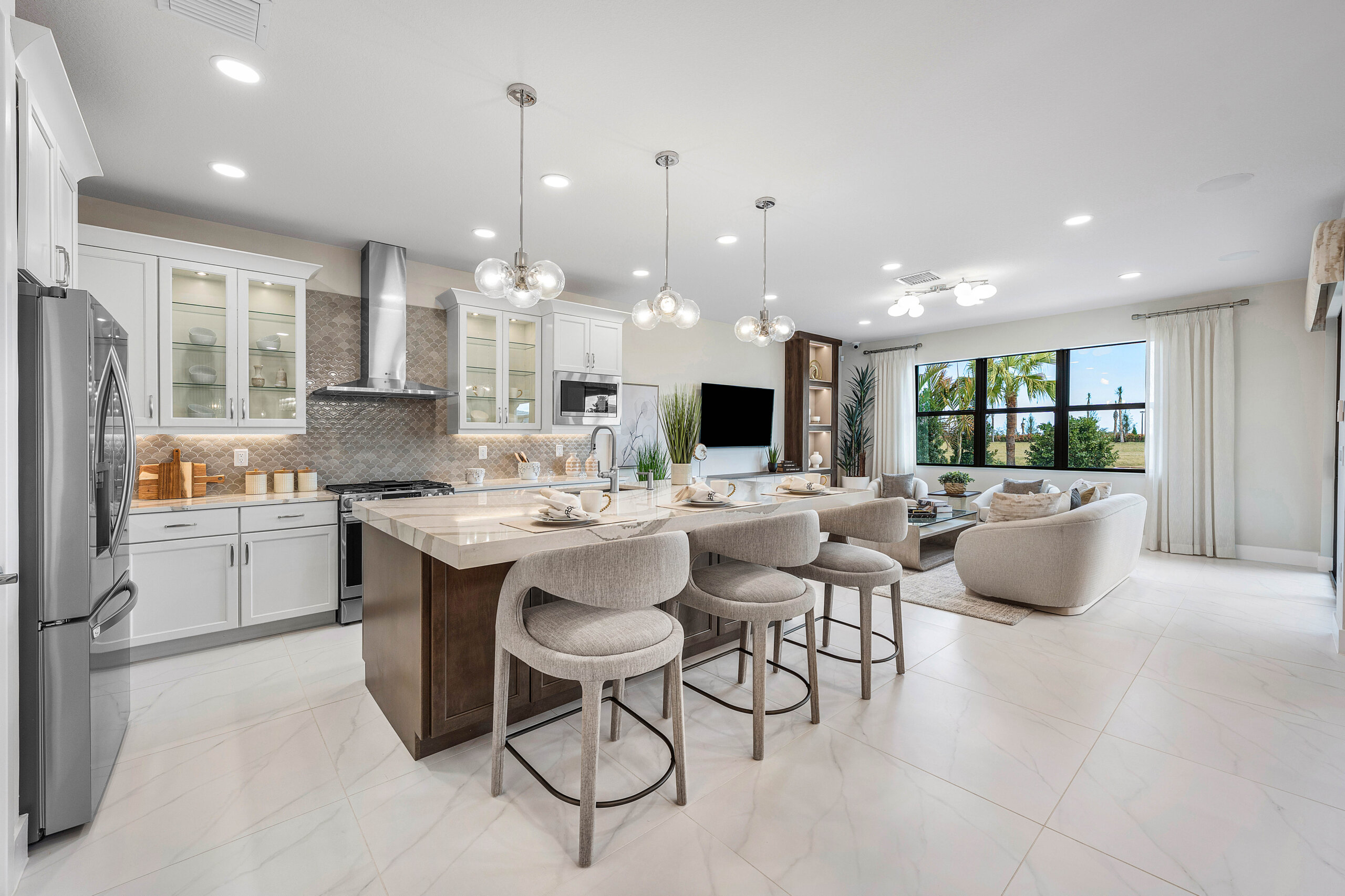 Magnolia - Interior