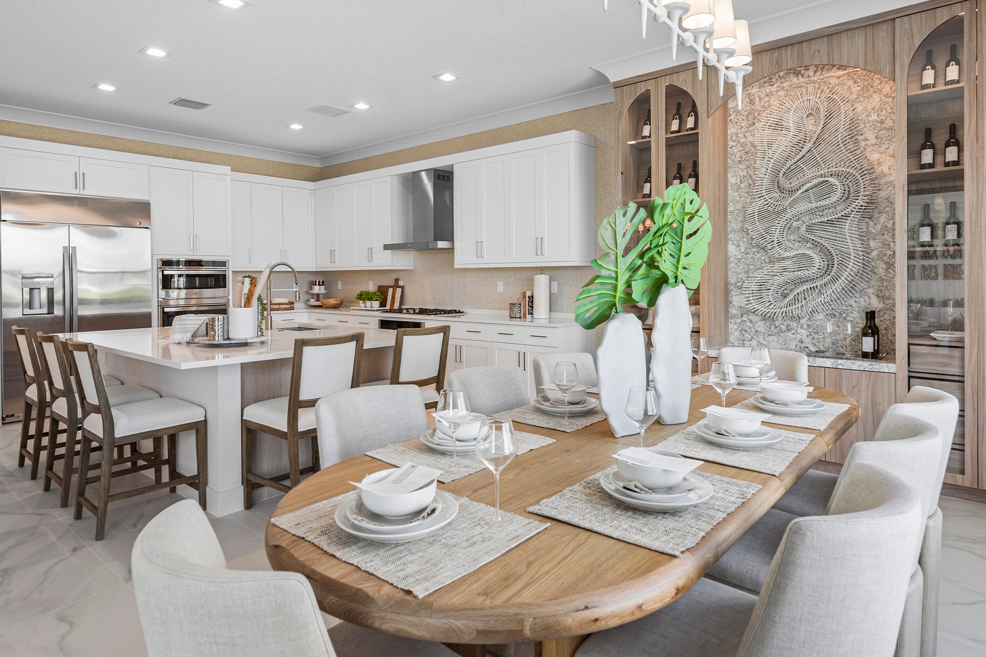 Honolulu - Kitchen & Dining Room