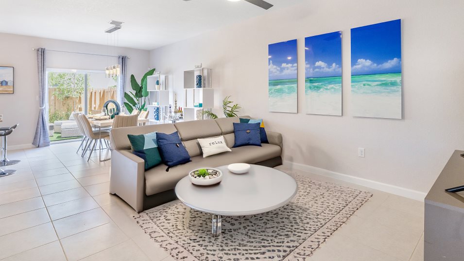 Lorient - Family Room