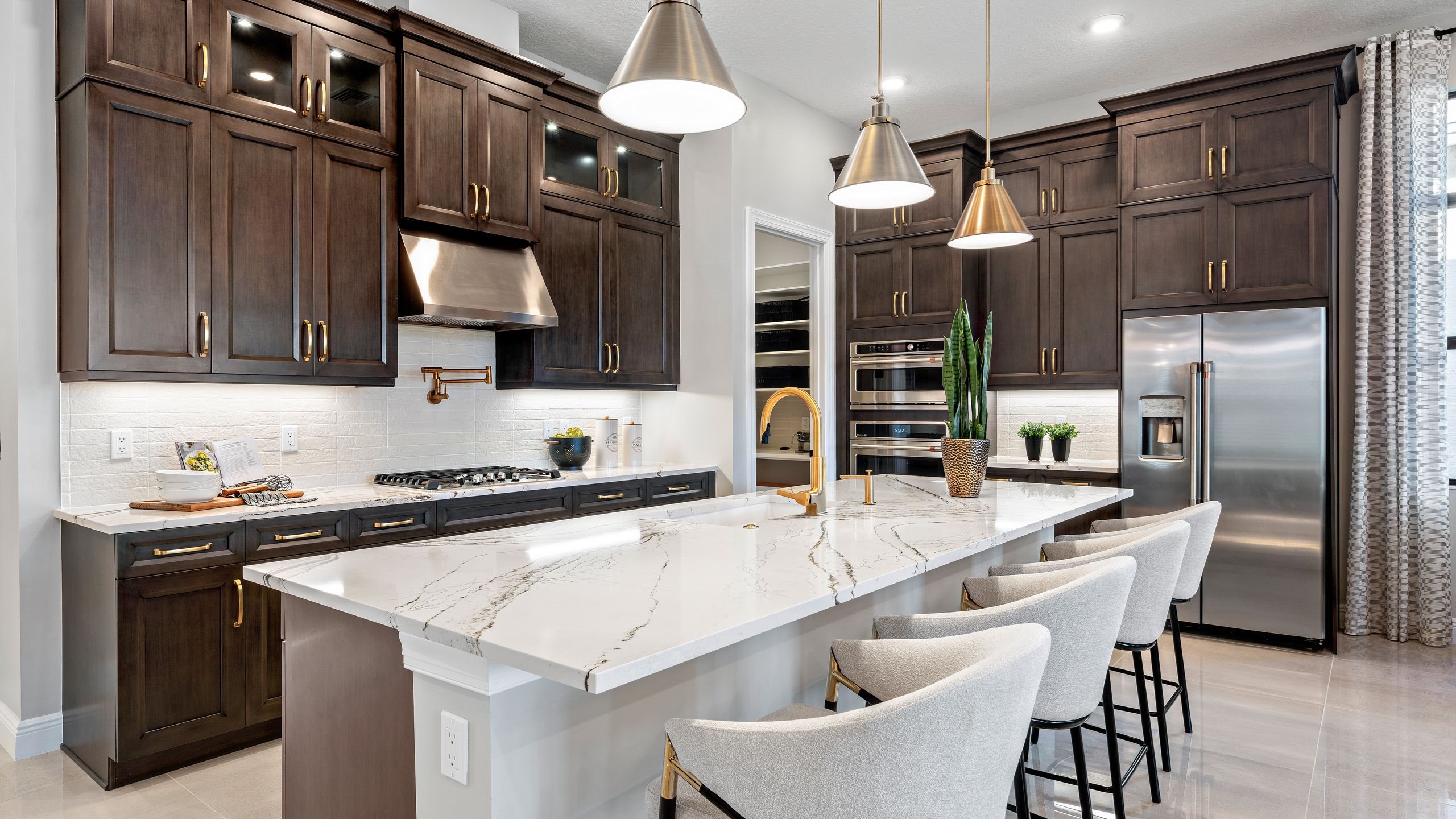 Lila - Island Kitchen