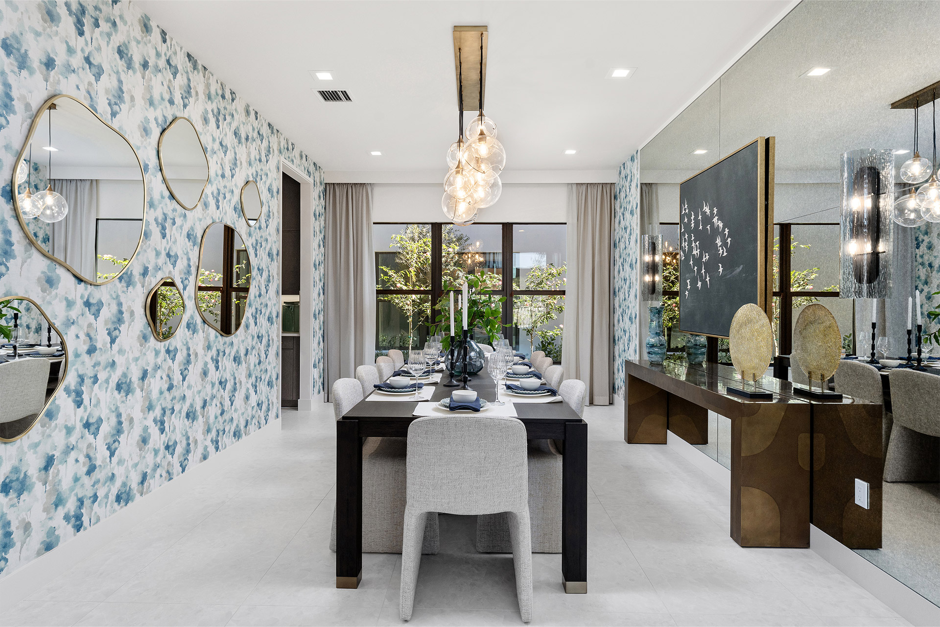 Tahiti - Formal Dining Room