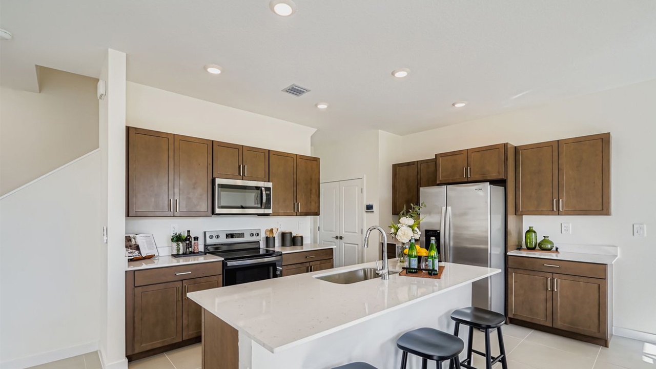 Aisle - Kitchen