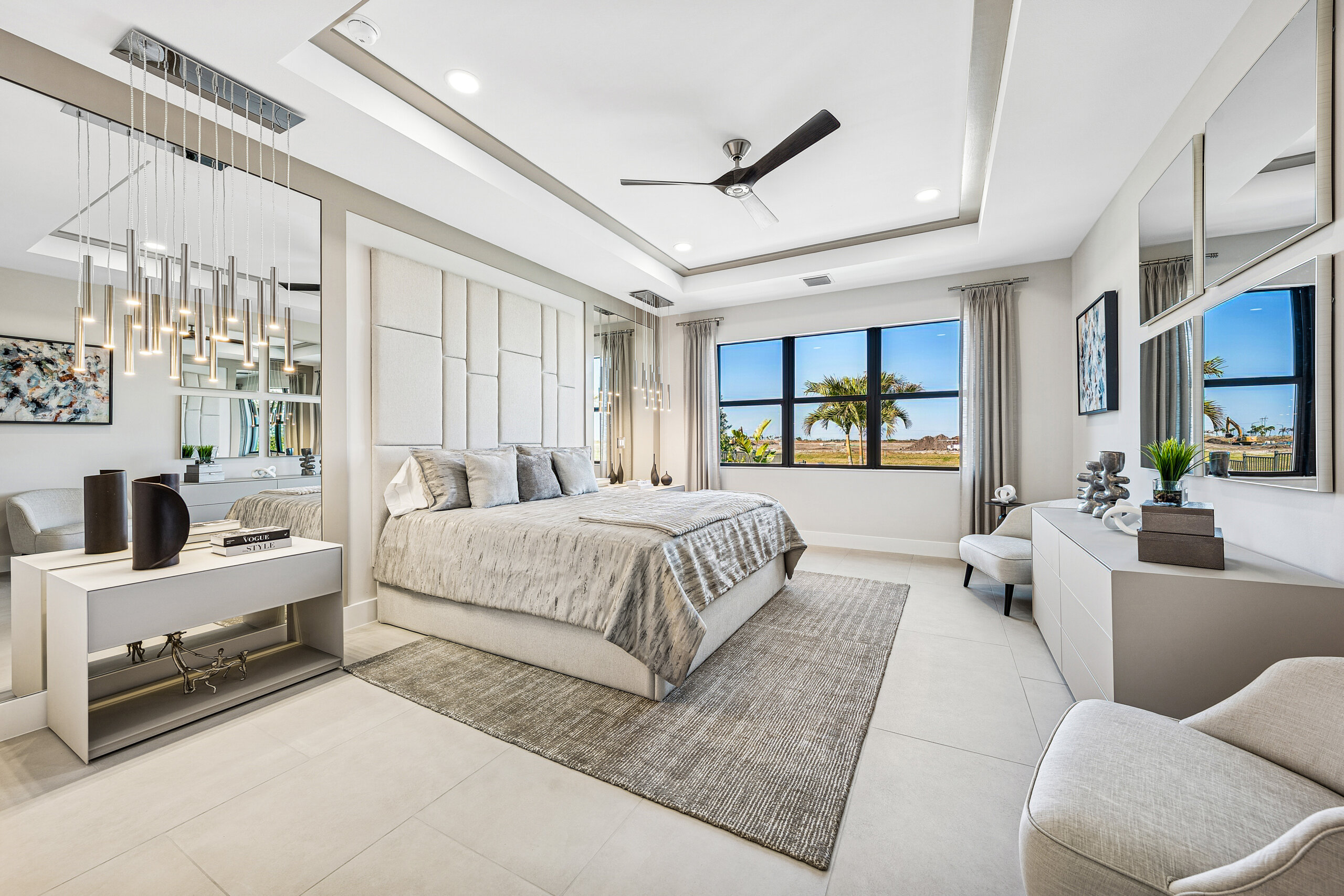 Cambria Golf Car - Primary Suite