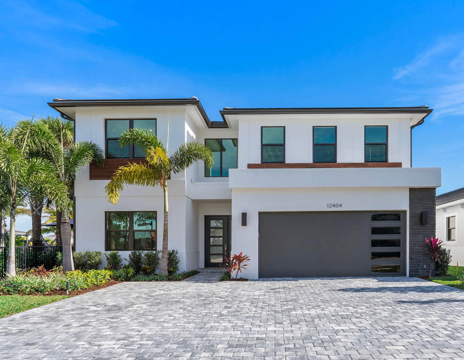 Newport Grand - Exterior