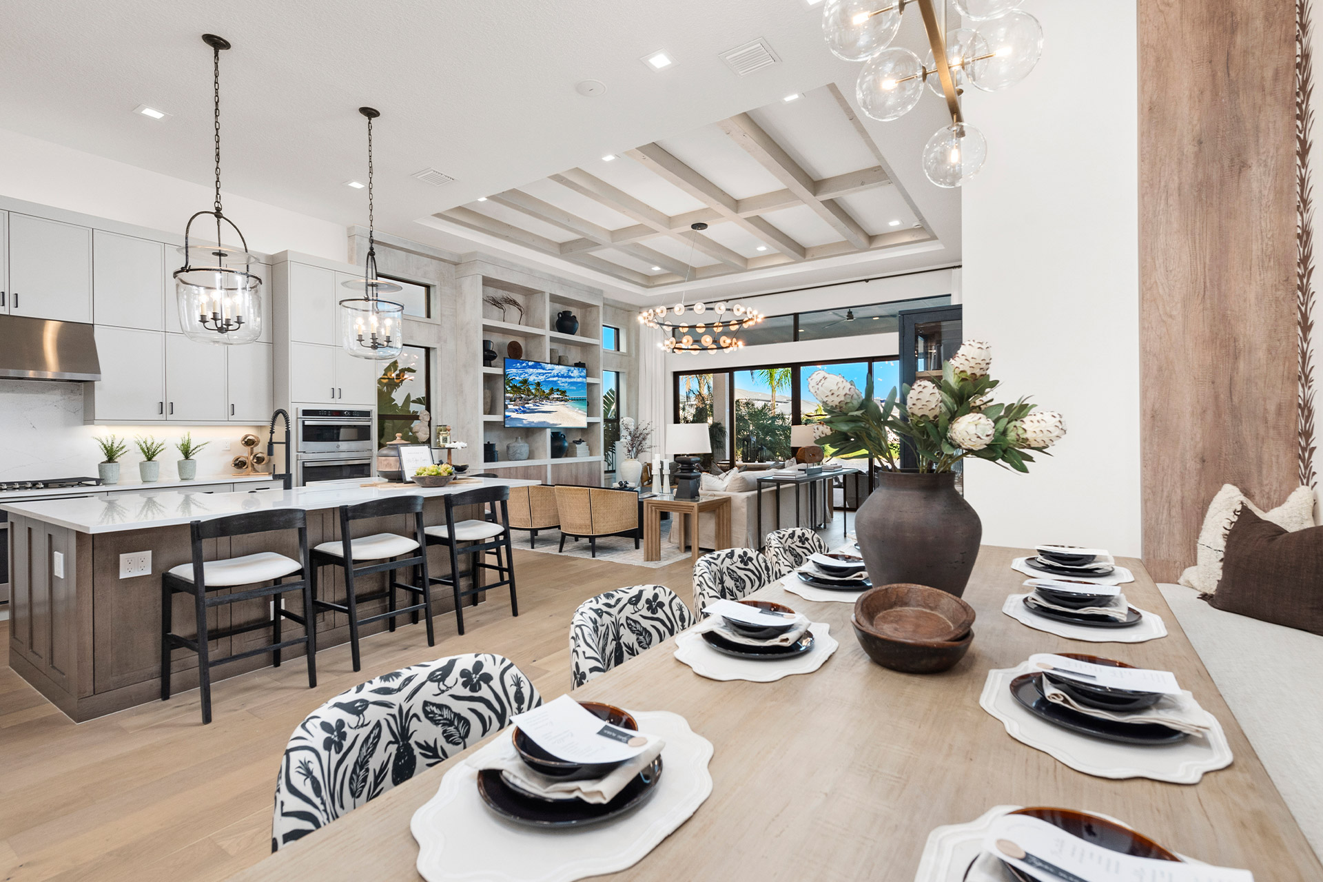 Capri - Dining Room & Kitchen