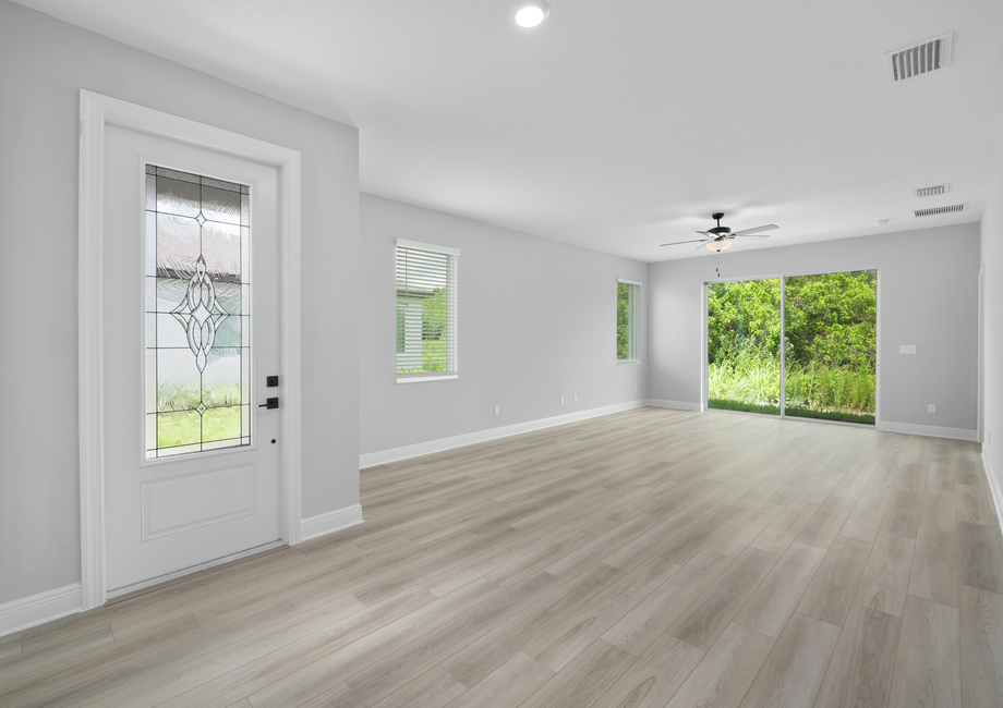 Santa Maria - Family Room & Dining