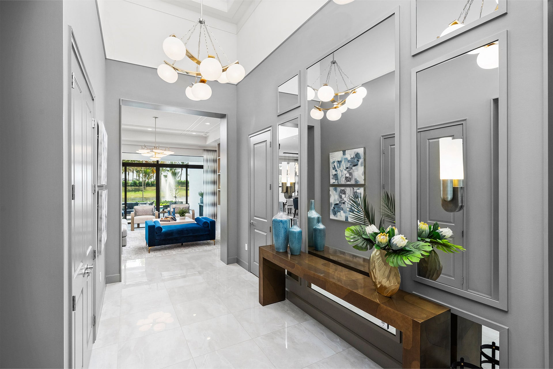 Caroline Grande - Foyer