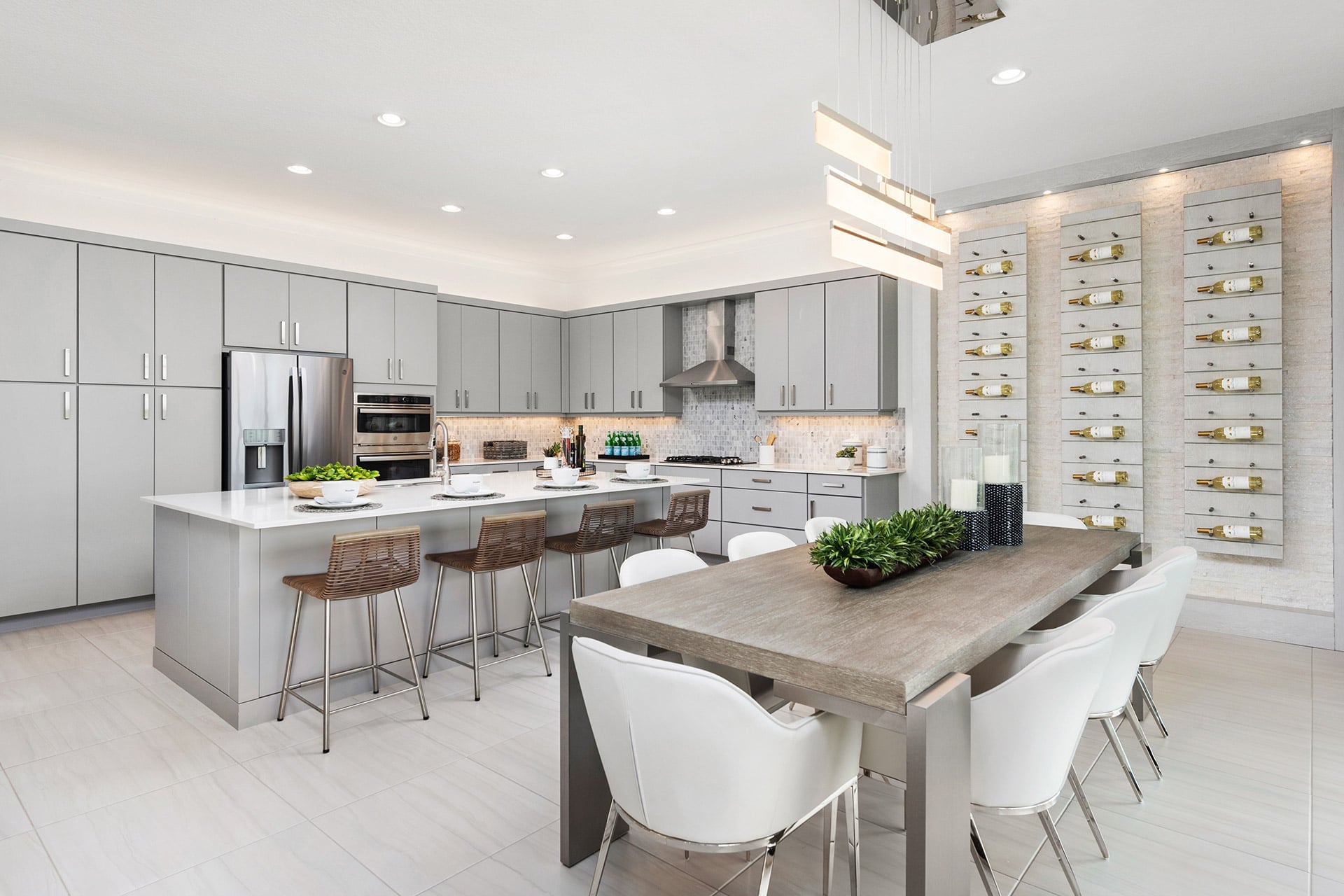 Michele II - Dining Room & Kitchen