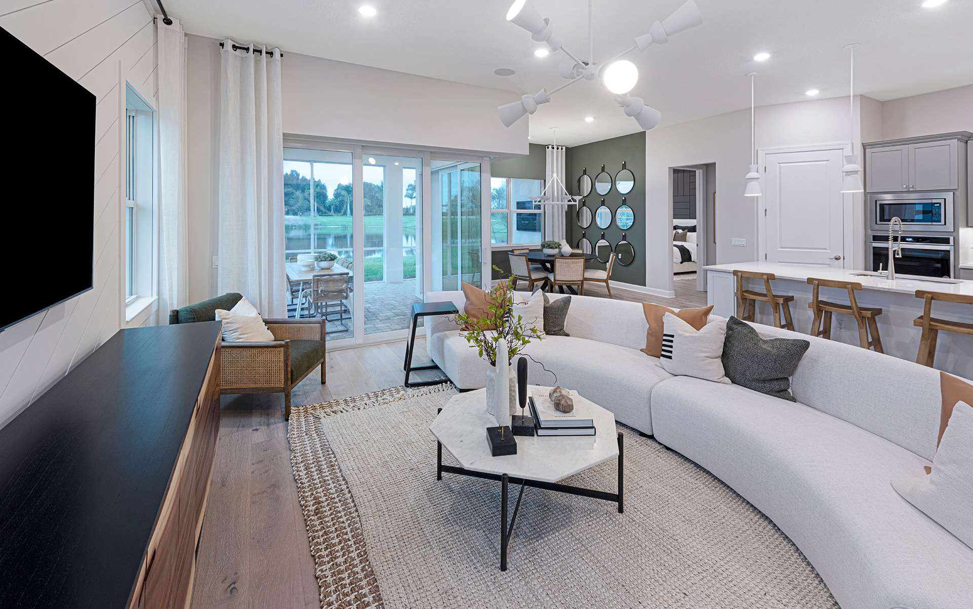 Mystique - Interior 3