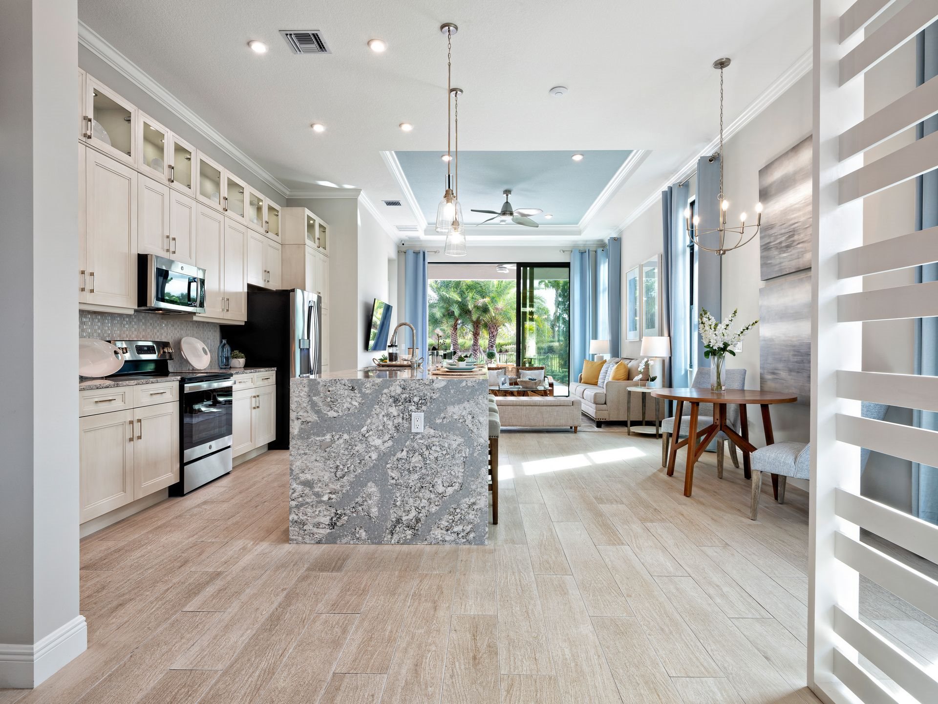 Allison - Island Kitchen and Dining