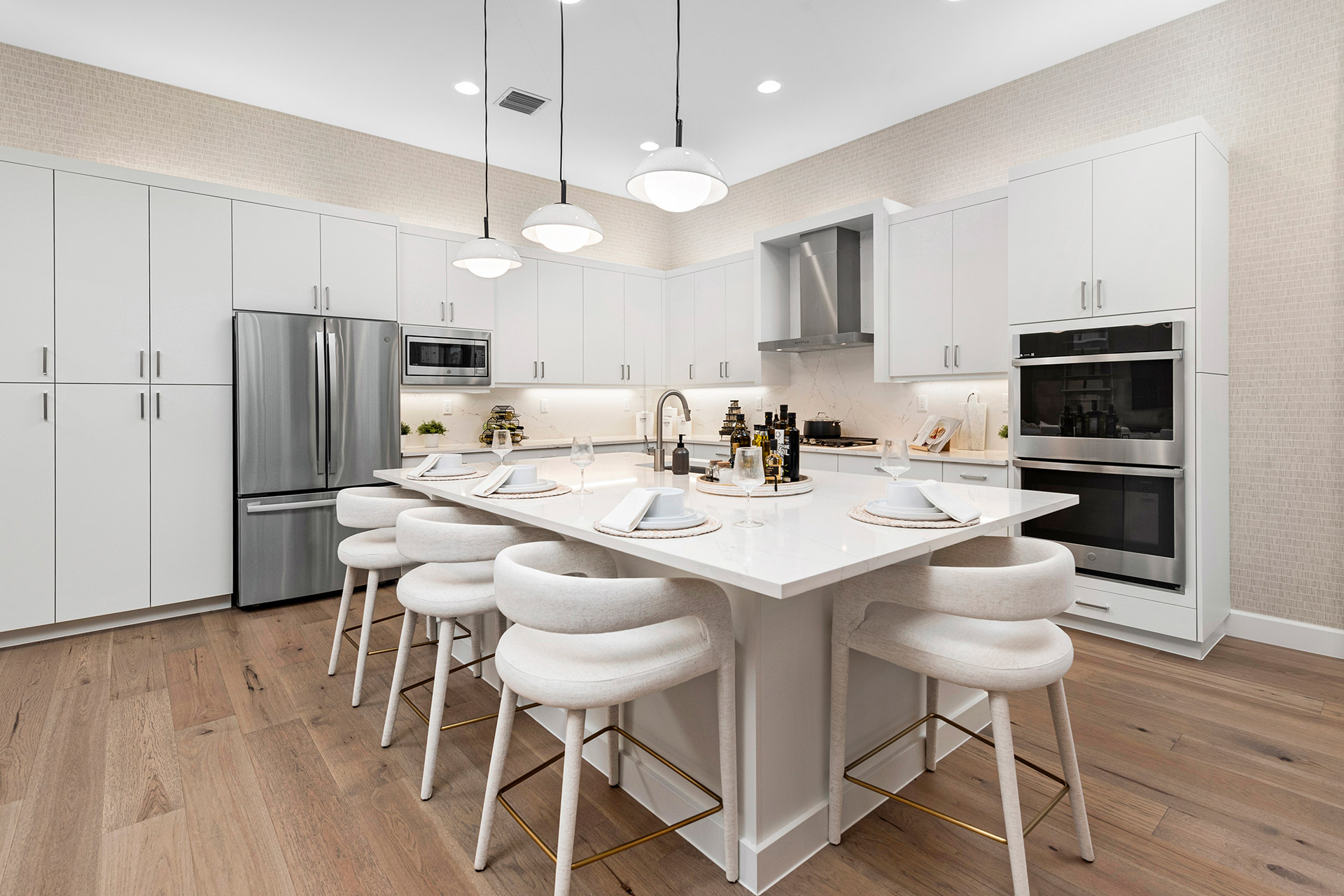 Alexandra IV - Kitchen