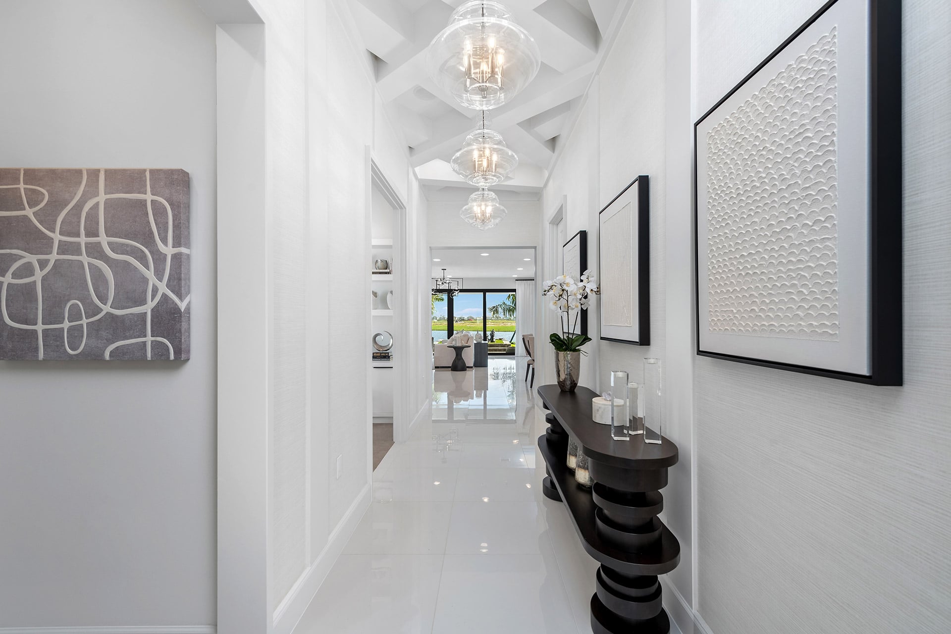 Sandpiper - Foyer