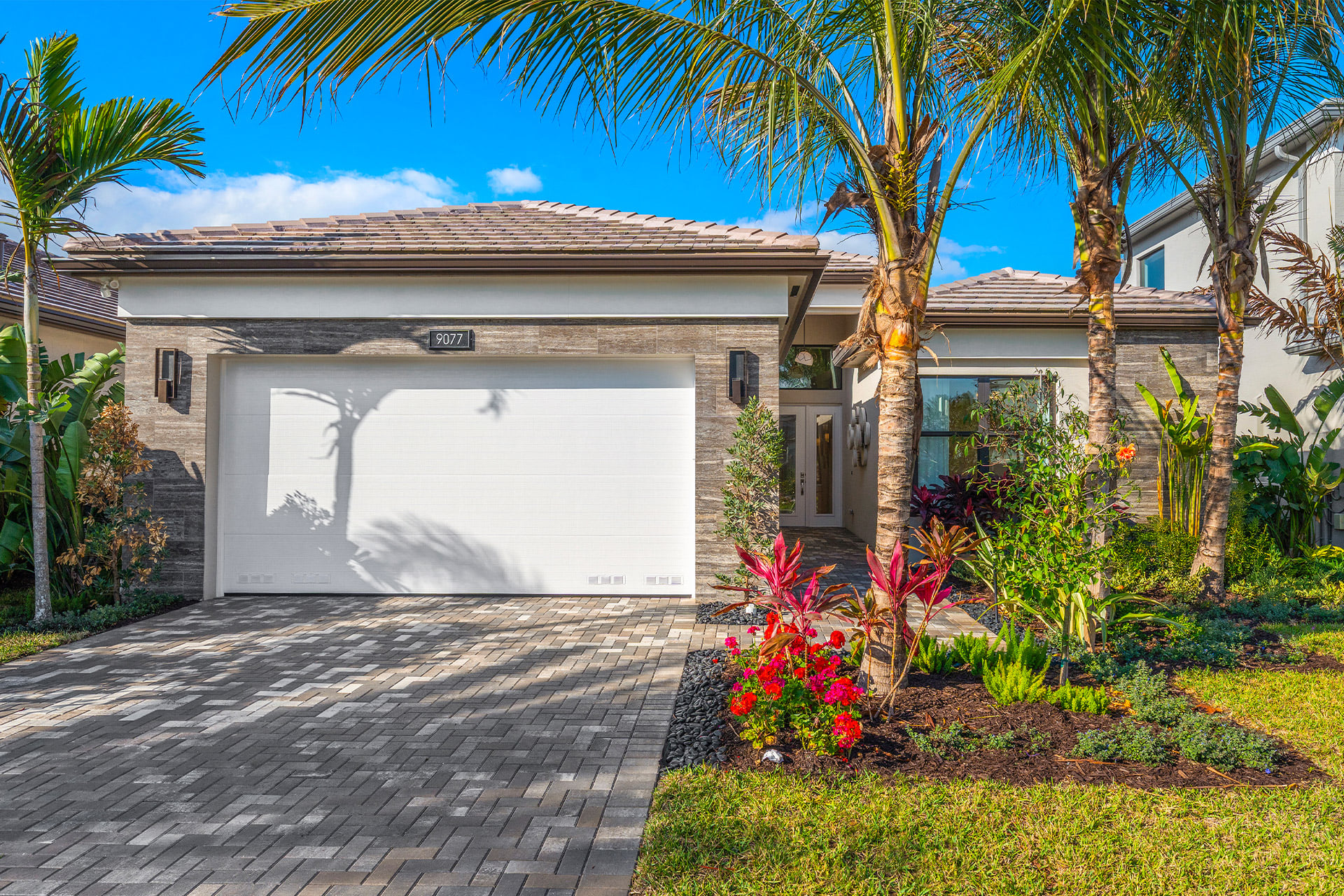 Aruba Grande - Front Elevation