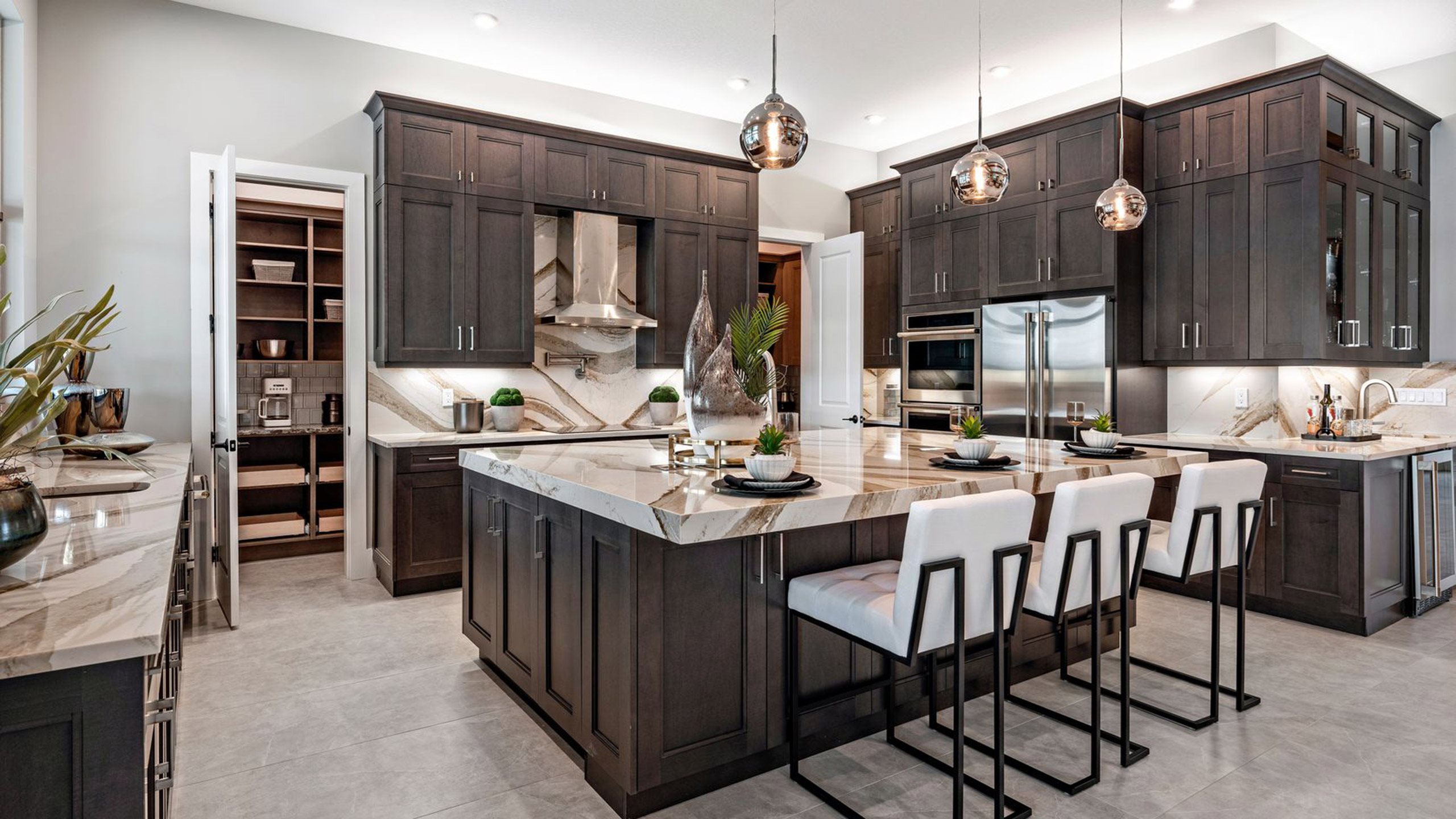 Waverly - Island Kitchen