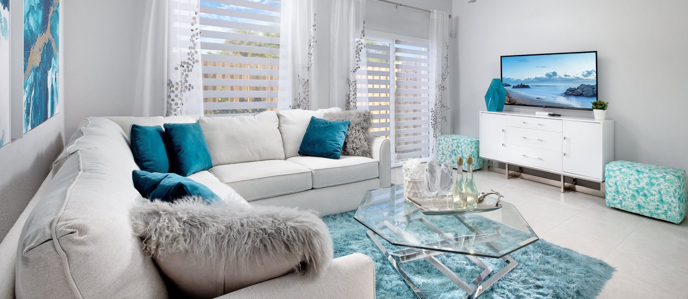 Casis - Great Room