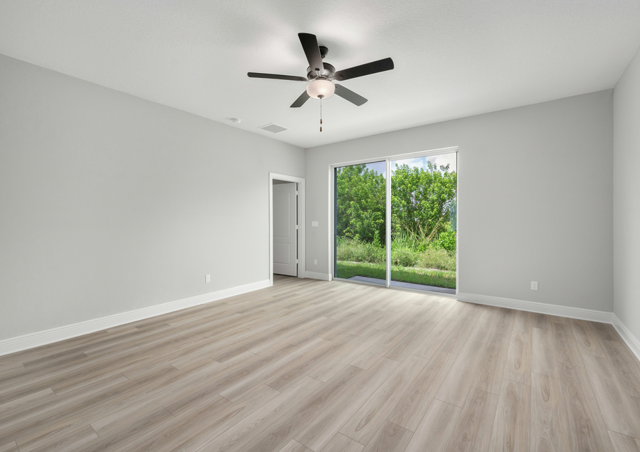 Mateo - Family Room