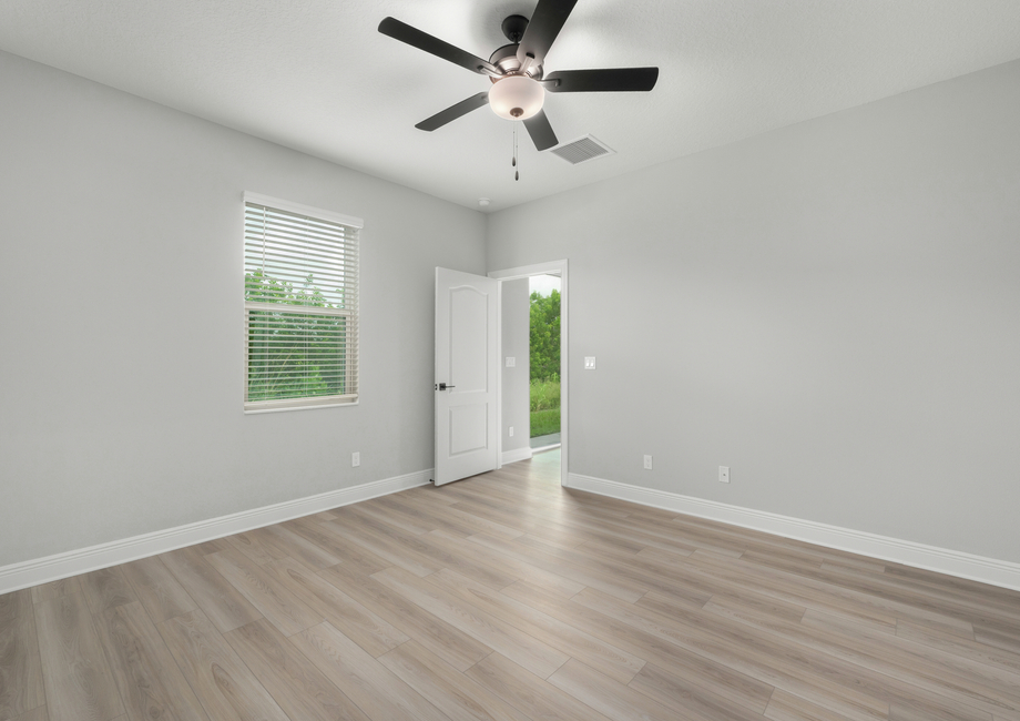 Mateo - Master Bedroom