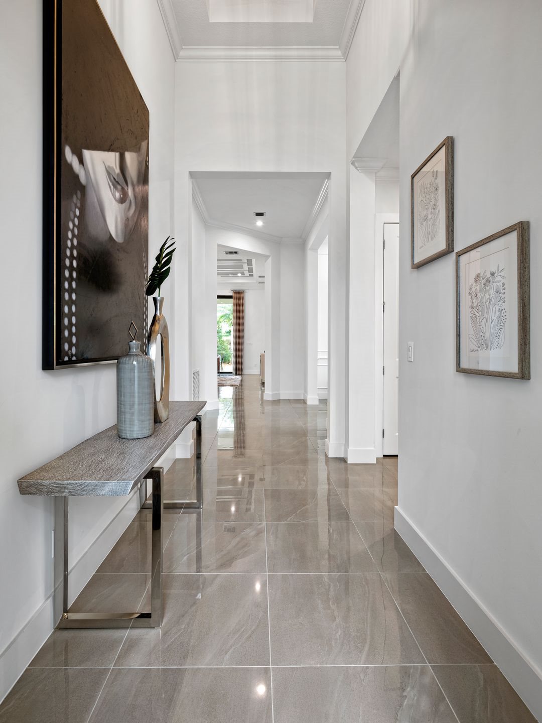 Julia - Foyer 2