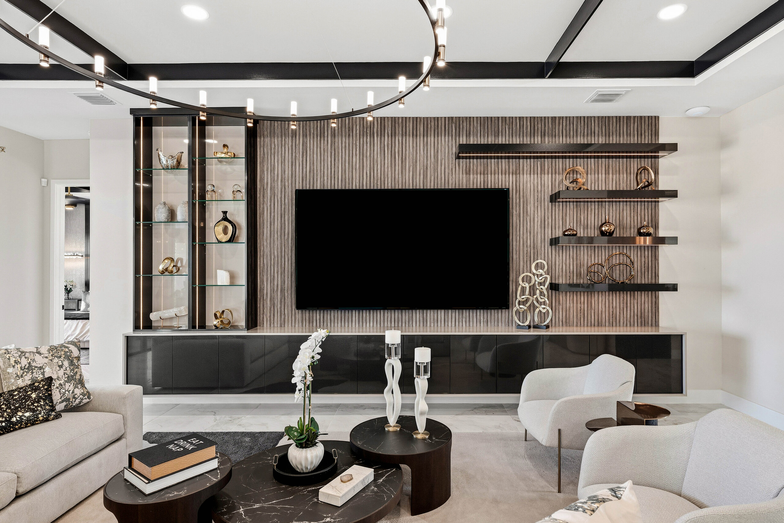 Monterey - Interior