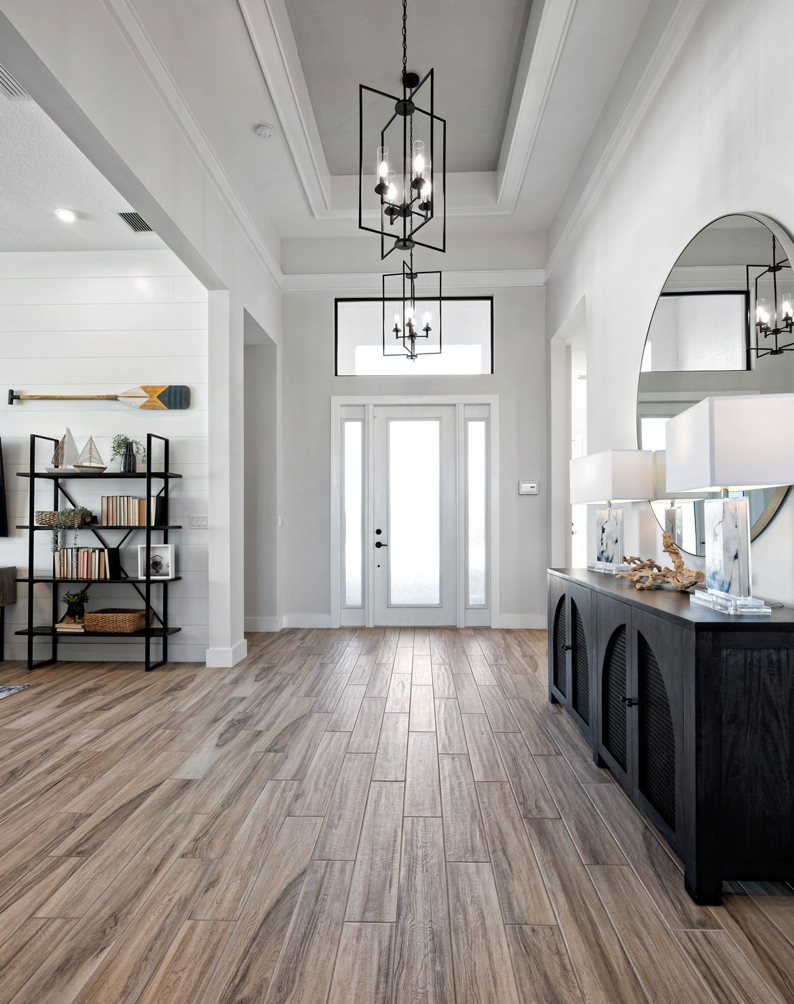 Riley - Foyer