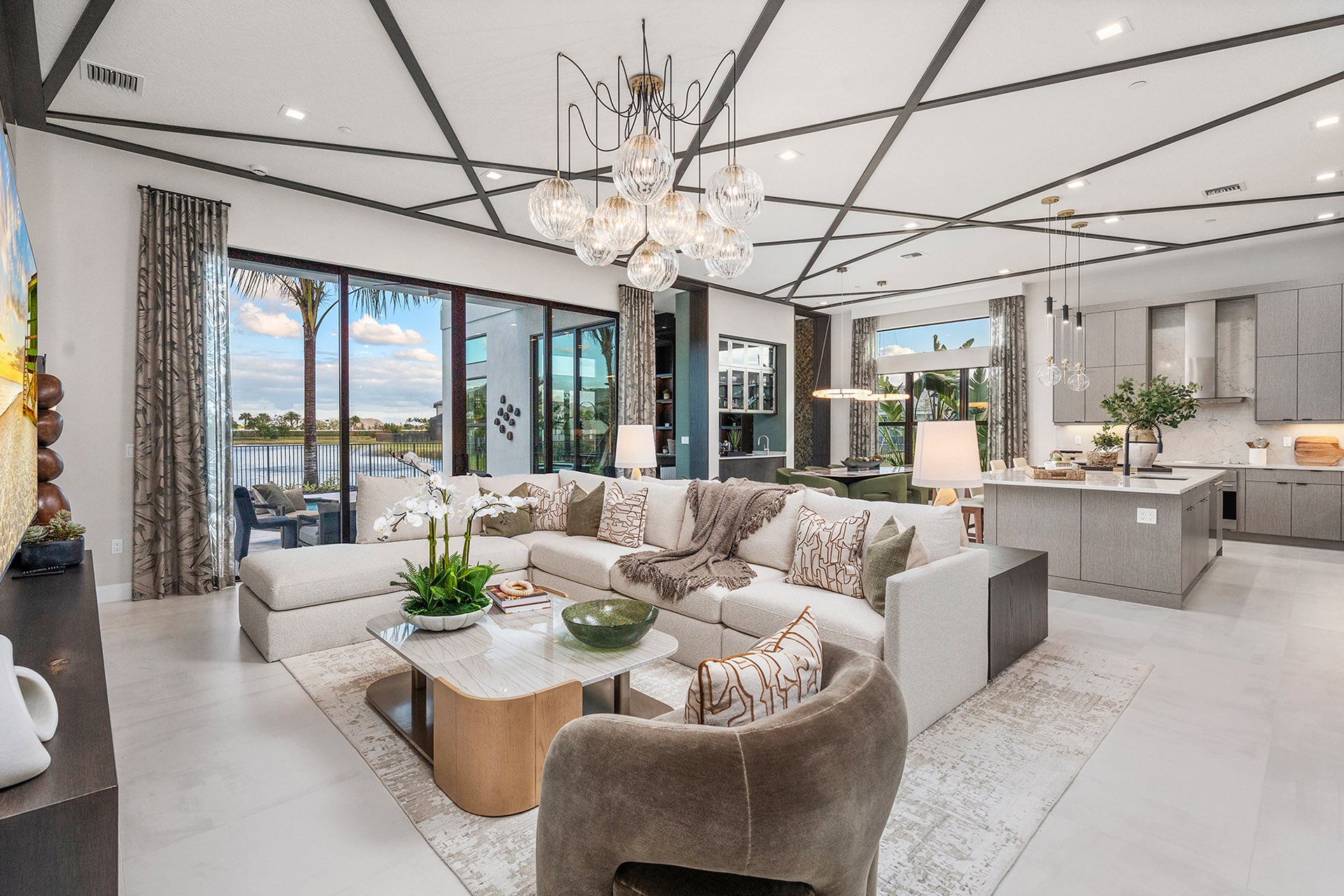 Solaris - Great Room
