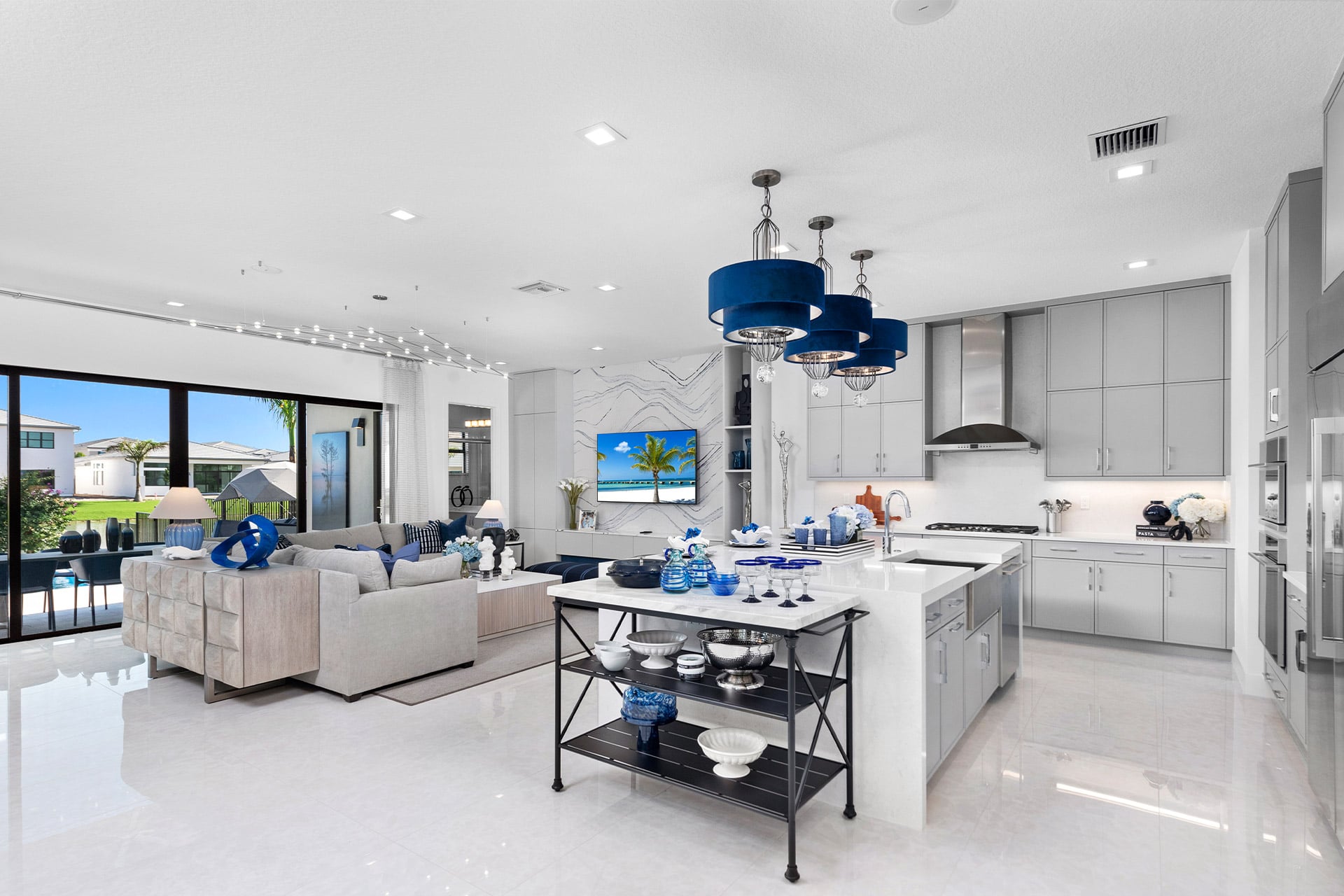 Corsica - Kitchen & Living Room
