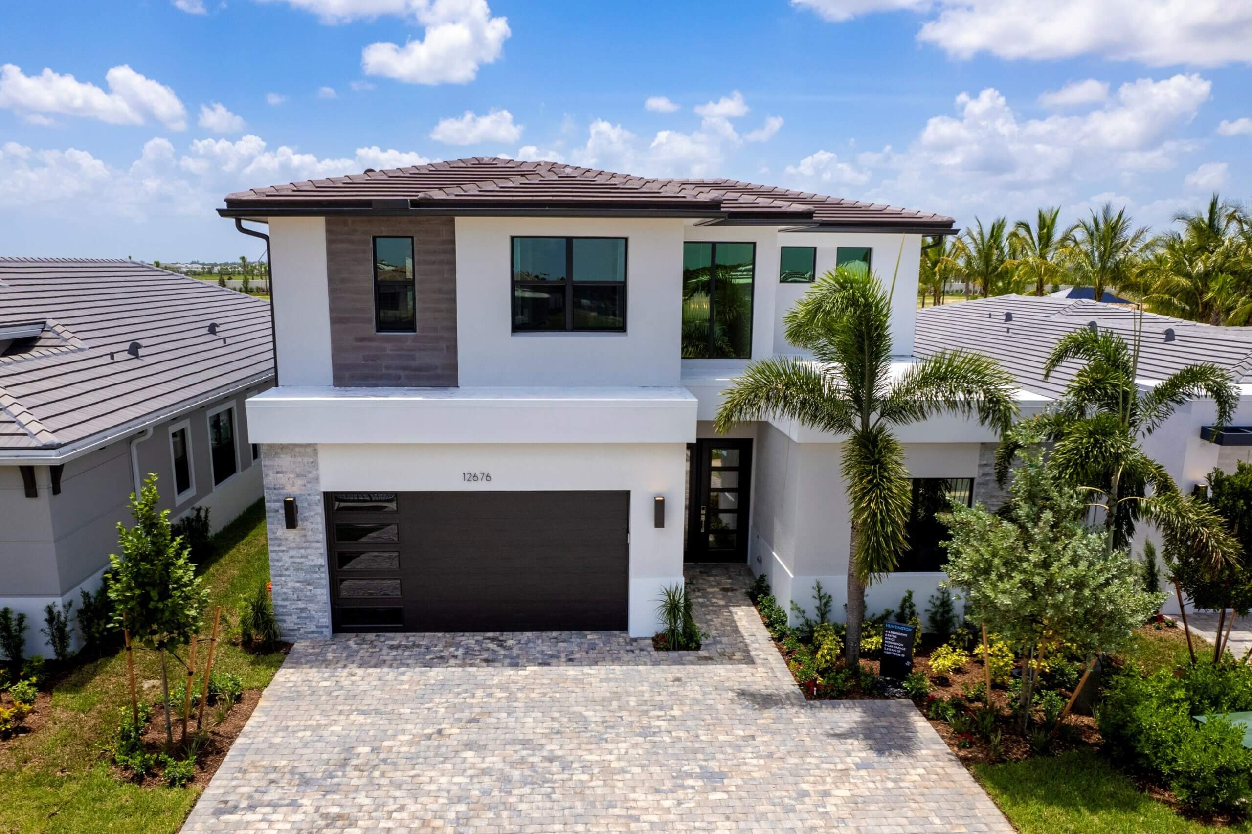 Huntington - Exterior