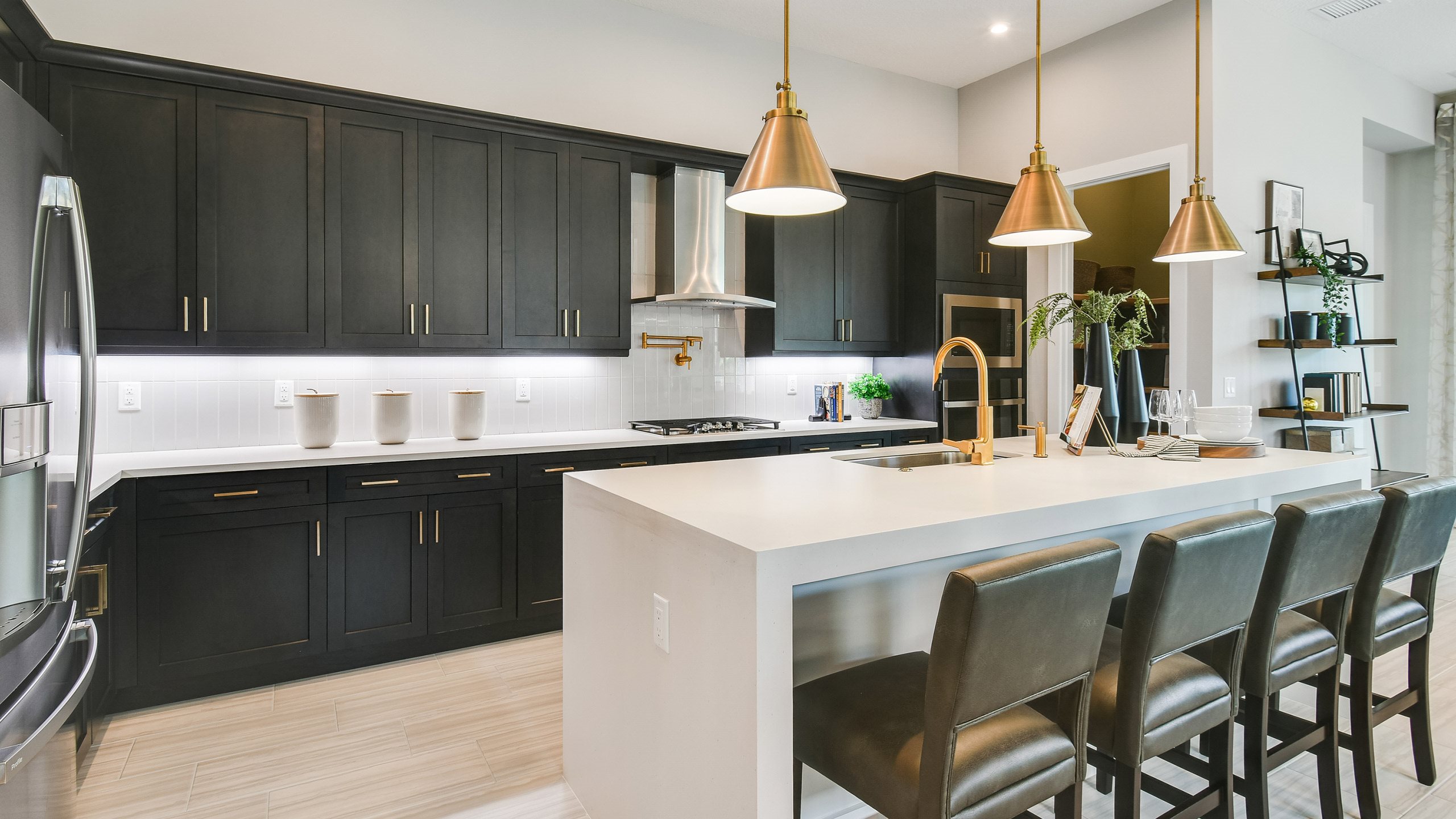 Madison - Island Kitchen