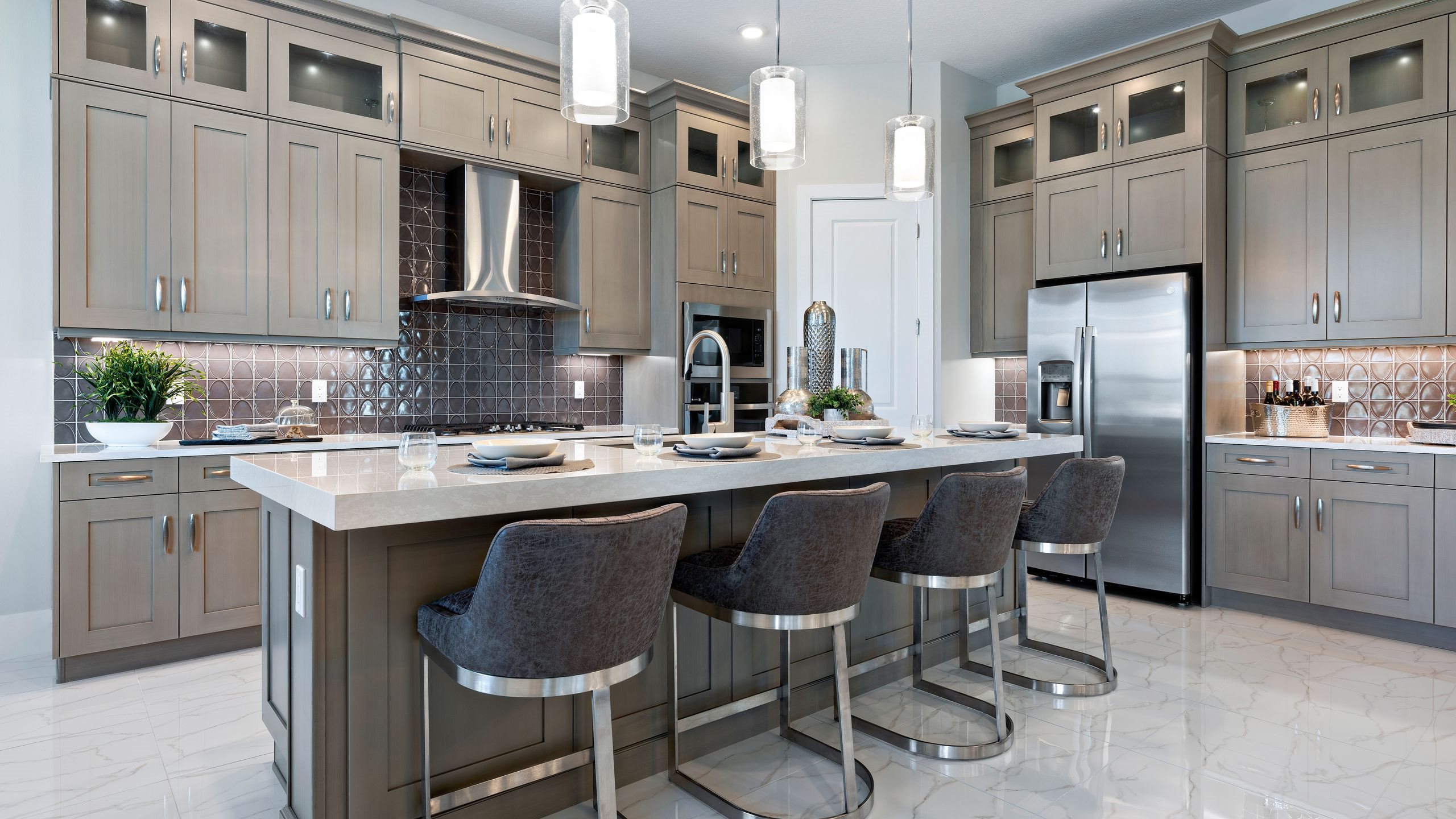 Riley - Island Kitchen