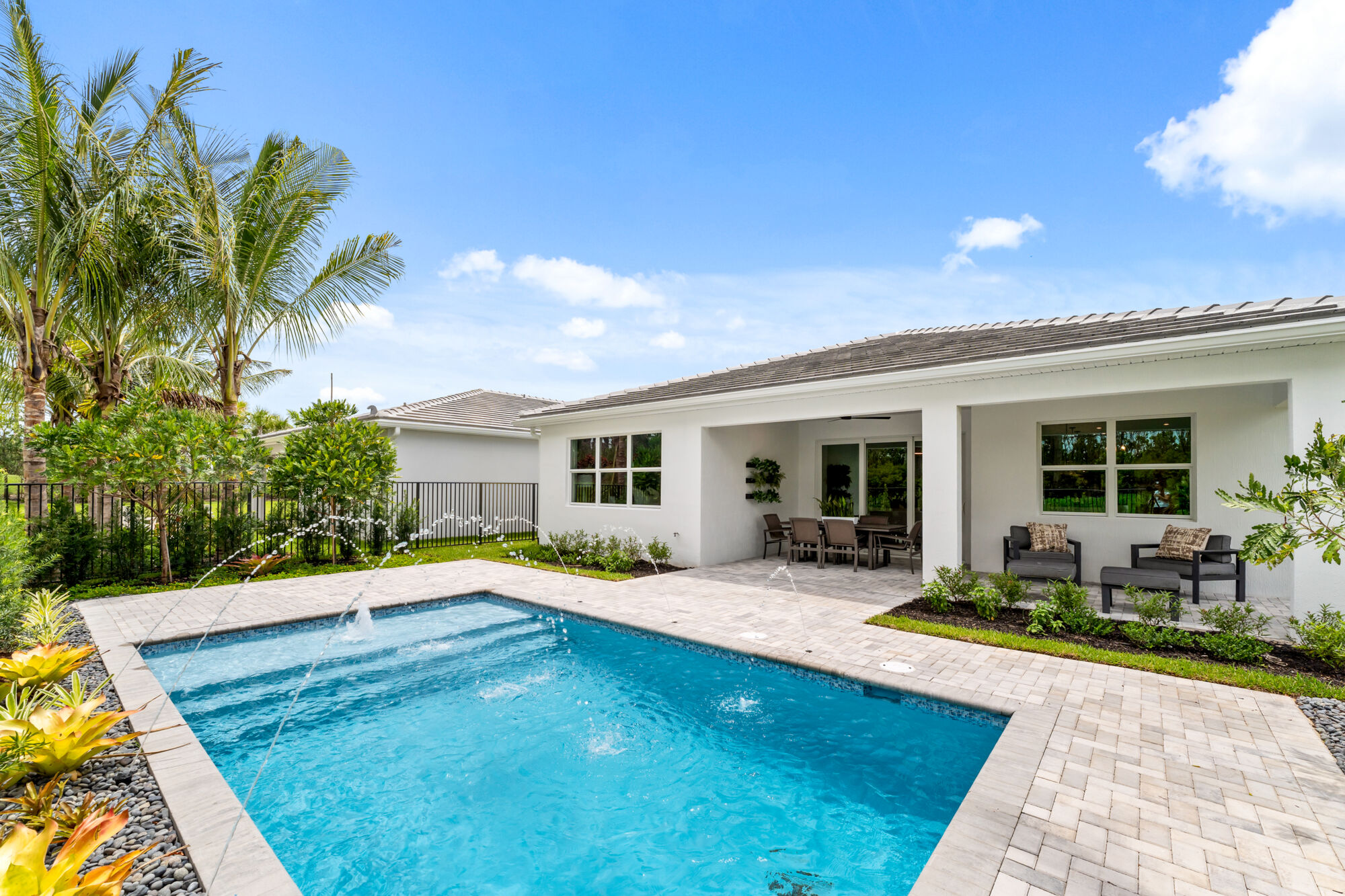 Haven - Pool