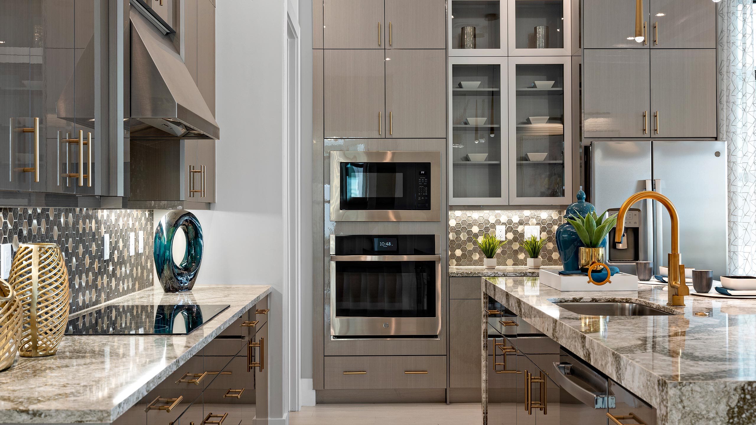 Leslie - Island Kitchen 3