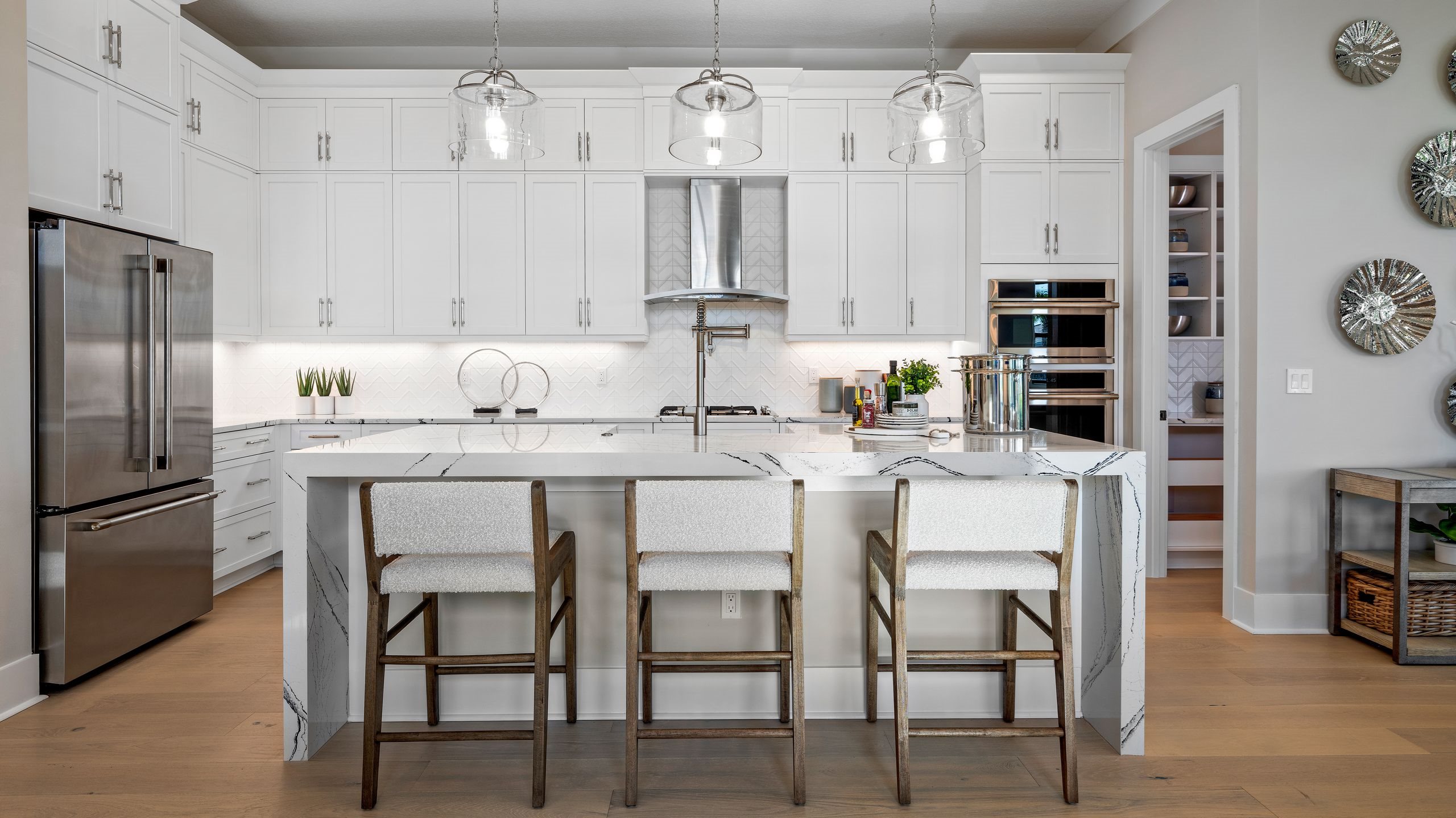 Madison - Island Kitchen 2