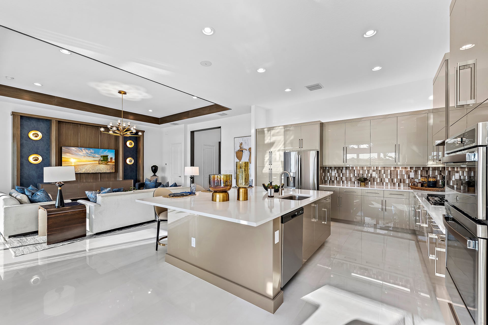 Caroline Grande - Kitchen & Great Room