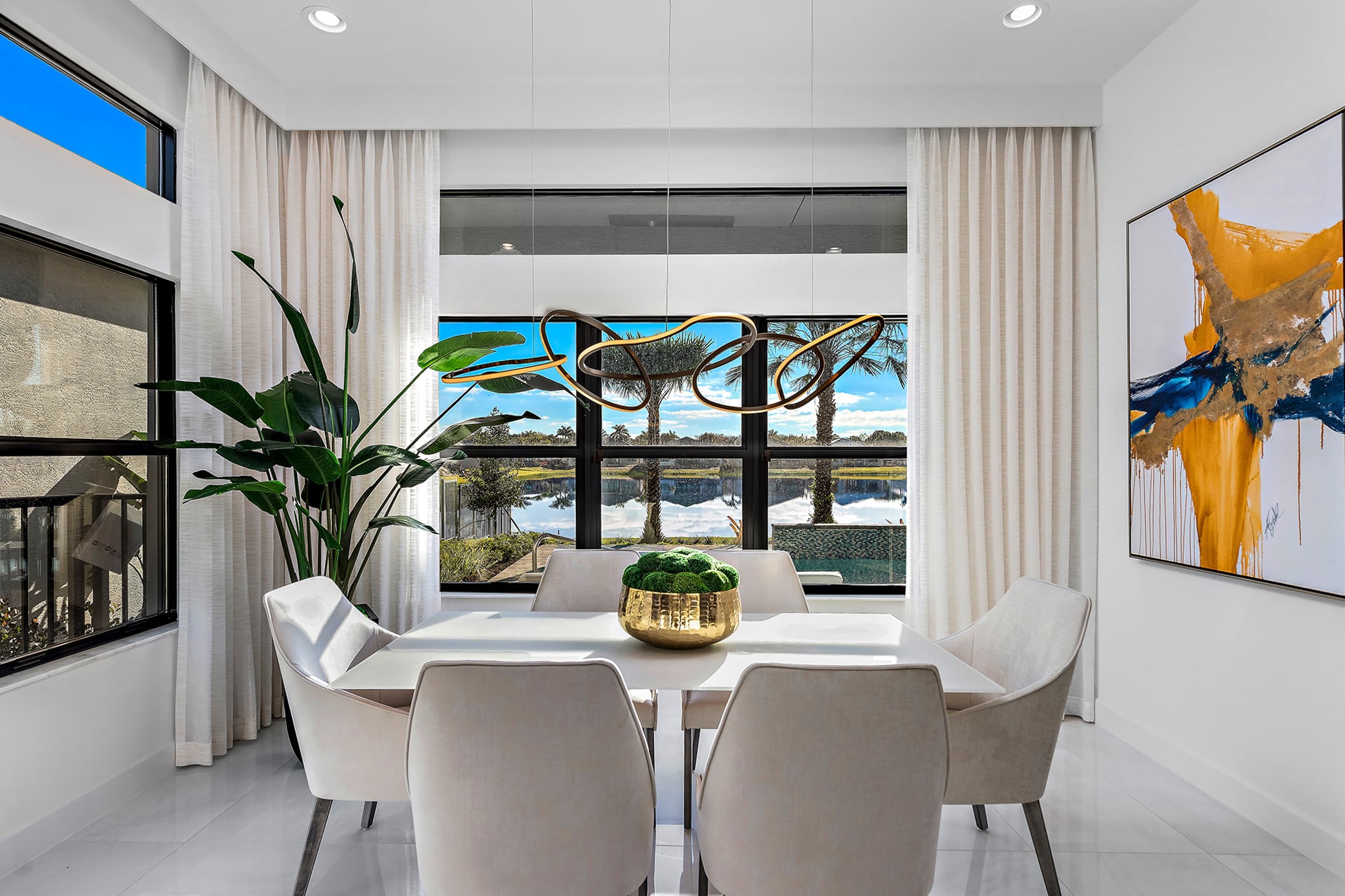Caroline Grande - Dining Room
