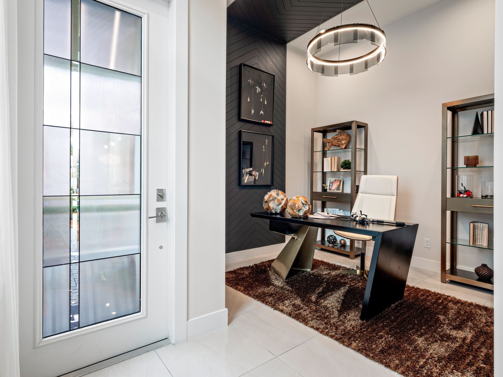 Caroline - Foyer to Flex Space